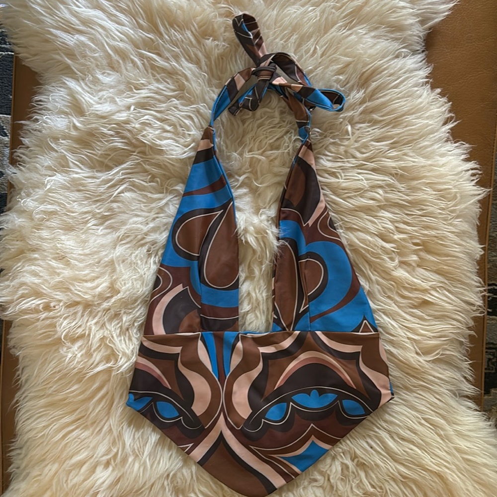 PrettyLittleThing bandana shaped tie halter top #y2k #90s #bandanatop